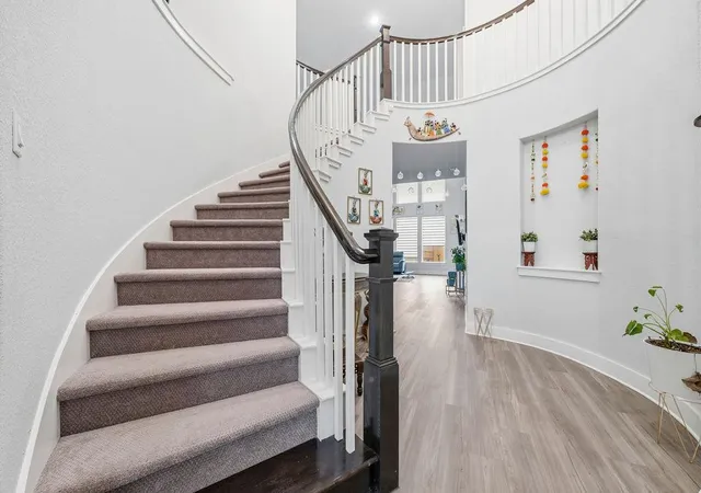 3rd image of 105 Autumn Oak Wy E, Georgetown, TX 78628 | MLS# 1717612