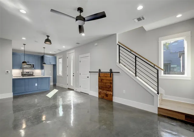 3rd image of 1903 Pennsylvania Ave #2, Austin, TX 78702 | MLS# 9190157