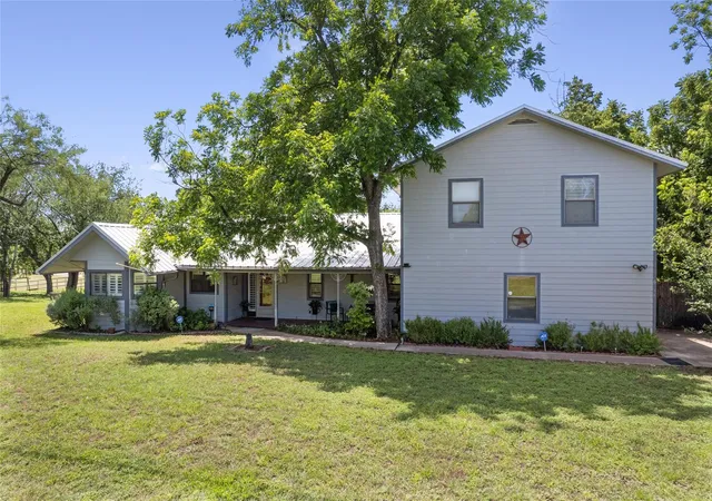 Homes for sale in Kingsland, TX | 6448 River Oaks Dr, Kingsland, TX 78639 | MLS# 9371898