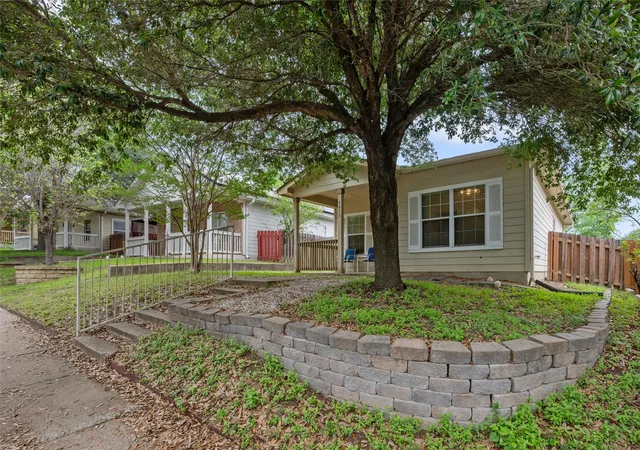 Photo 3 of Single family home for sale at 5613 Signal Pt, Austin, TX 78724 | MLS# 1015507 | Listing updated on 2026-09-05