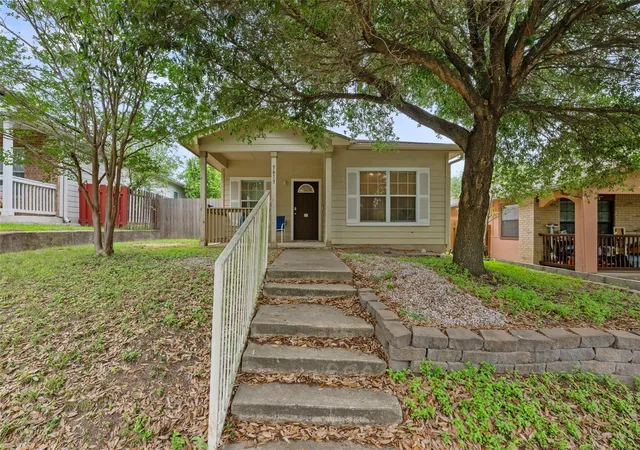 Photo 3 of Single family home for sale at 5613 Signal Pt, Austin, TX 78724 | MLS# 1015507 | Listing updated on 2026-09-05