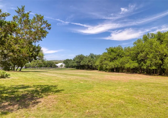 2nd image of 187 Beauchamp Rd, Dripping Springs, TX 78620 | MLS# 6805791