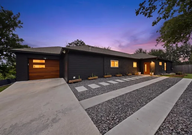 Photo 1 of Single family home for sale at 3305 Hycreek Dr, Austin, TX 78723 | MLS# 4832395 | Listing updated on 2026-10-12