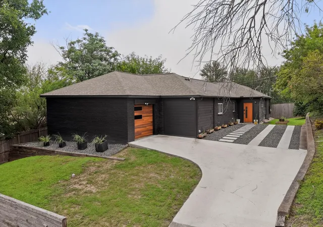 Photo 2 of Single family home for sale at 3305 Hycreek Dr, Austin, TX 78723 | MLS# 4832395 | Listing updated on 2026-10-12