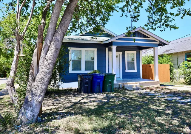 3rd image of 2323 W Salinas St, San Antonio, TX 78207 | MLS# 7338402