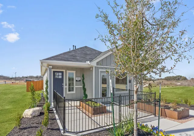 3rd image of 174 Ebbsfleet Dr, Kyle, TX 78640 | MLS# 9469547