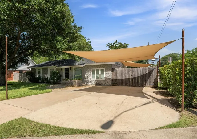 Photo 3 of Single family home for sale at 6706 Isabelle Dr, Austin, TX 78752 | MLS# 5527462 | Listing updated on 2026-09-28