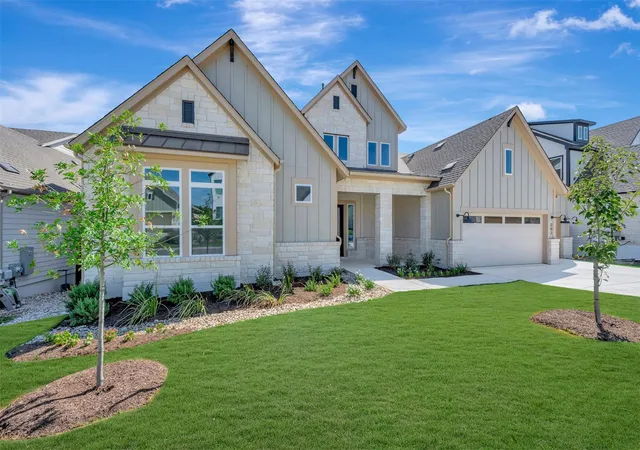 Photo 2 of Single family home for sale at 302 Silver Sage Ct, Dripping Springs, TX 78620 | MLS# 6433780 | Listing updated on 2026-10-07
