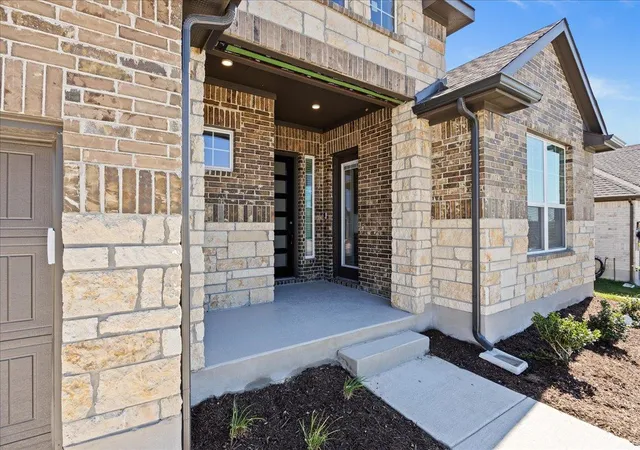 Photo 3 of Single family home for sale at 135 Kapok St, Buda, TX 78610 | MLS# 8544415 | Listing updated on 2026-10-12