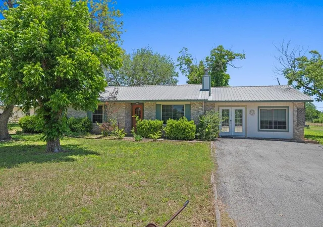 1st image of 1961 Bolton Rd, Marion, TX 78124 | MLS# 2070750