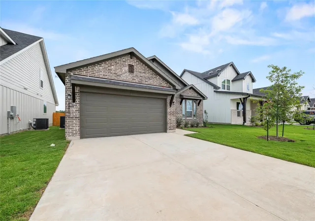 Photo 2 of Single family home for sale at 560 Gus Loop, Georgetown, TX 78626 | MLS# 1836795 | Listing updated on 2026-10-27