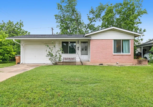 1st image of 8207 Lazy Ln, Austin, TX 78757 | MLS# 3112743