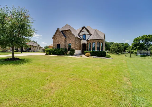 Photo 1 of Single family home for sale at 112 Mescalero, Liberty Hill, TX 78642 | MLS# 1043163 | Listing updated on 2026-09-30