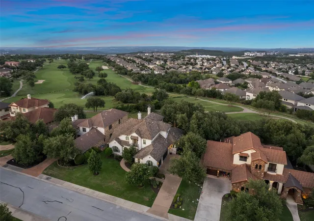 3rd image of 4113 Sugarloaf Dr, Austin, TX 78738 | MLS# 6926391