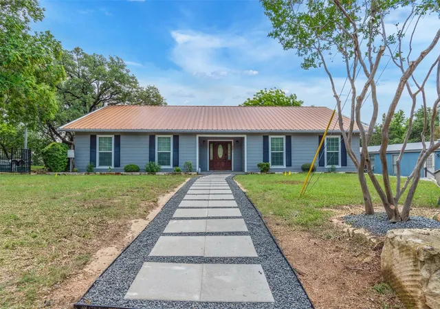 2nd image of 221 County Road 136c, Kingsland, TX 78639 | MLS# 6131997