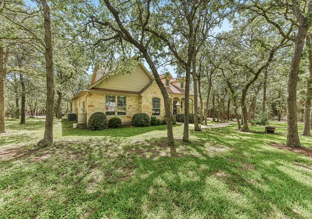 2nd image of 109 Elm Wood Dr, Elgin, TX 78621 | MLS# 9644911
