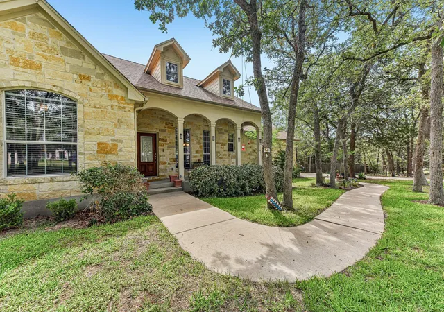 3rd image of 109 Elm Wood Dr, Elgin, TX 78621 | MLS# 9644911
