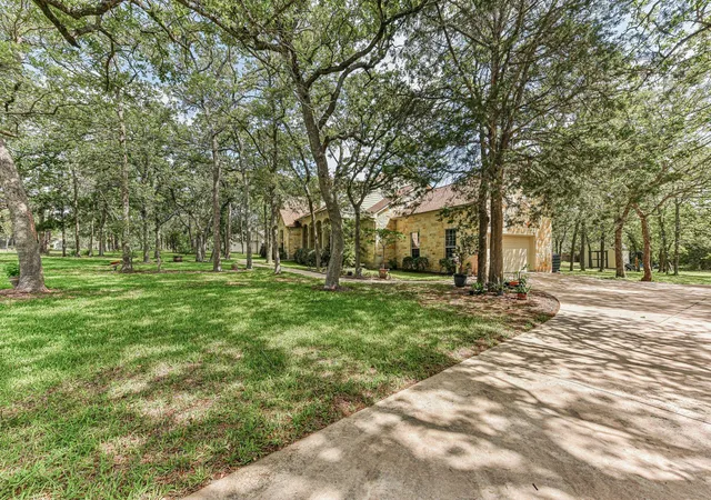 5th image of 109 Elm Wood Dr, Elgin, TX 78621 | MLS# 9644911