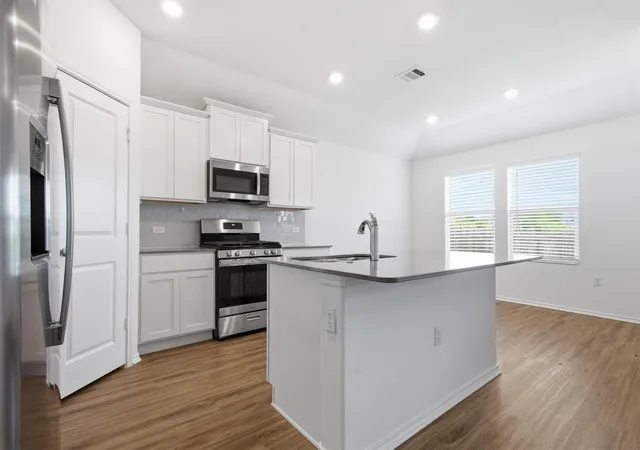 4th image of 10537 Steinbeck Dr, Austin, TX 78747 | MLS# 1014060