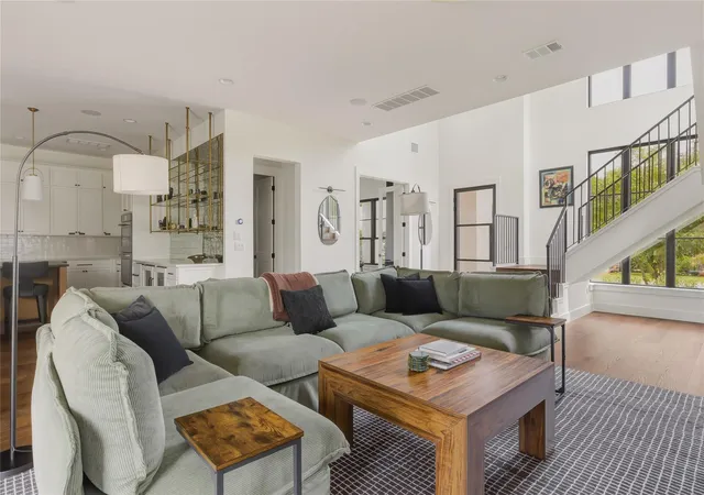 2nd image of 705 W 10th St, Georgetown, TX 78626 | MLS# 6814043