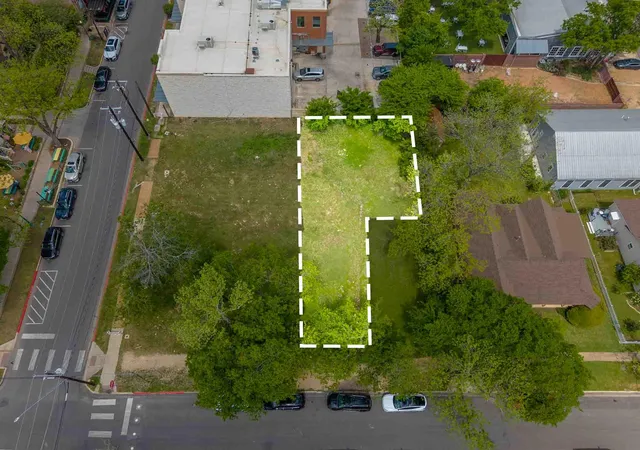 Homes for sale in Georgetown, TX | 203 E 9th St, Georgetown, TX 78626 | MLS# 3223261