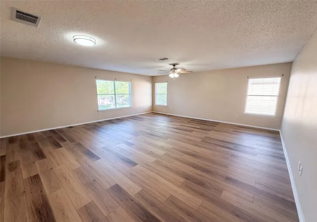 Photo 3 of Single family home for sale at 2727 High Point Dr, Round Rock, TX 78664 | MLS# 3976636 | Listing updated on 2026-10-20