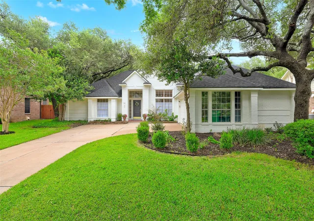 2nd image of 2025 Saint Andrews Dr, Round Rock, TX 78664 | MLS# 4258463