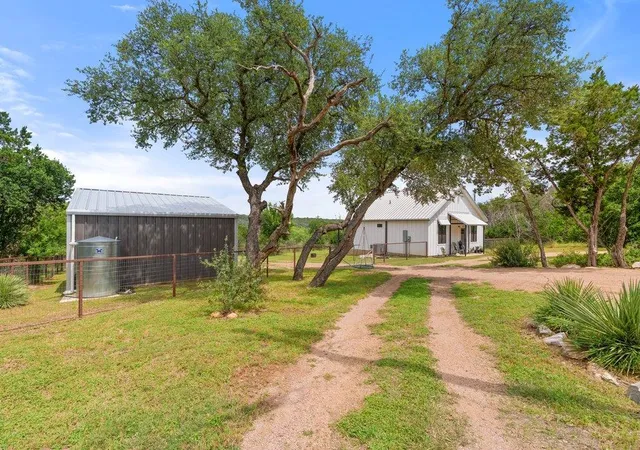 Homes for sale in Spicewood, TX | 505 Broken Arrow Dr, Spicewood, TX 78669 | MLS# 8424700