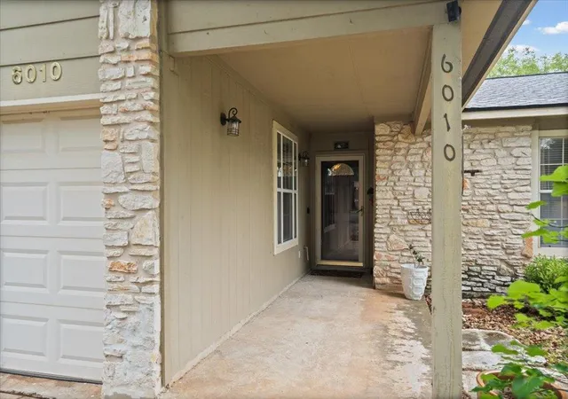 3rd image of 6010 Morning Dew Dr, Austin, TX 78749 | MLS# 2987869