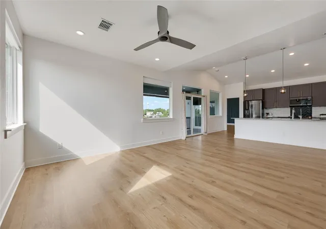 Photo 4 of Sale Pending at 429 Summit Ridge Dr N, Point Venture, TX 78645 | MLS# 3826392 | Listing updated on 2026-09-28