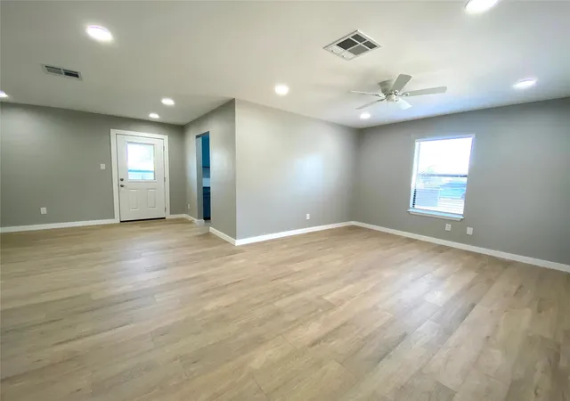 Listing Photo 5 - Condo for sale in building located at 6920 Bethune Ave, Austin, TX 78752 - Unit #1, 2 AND 3