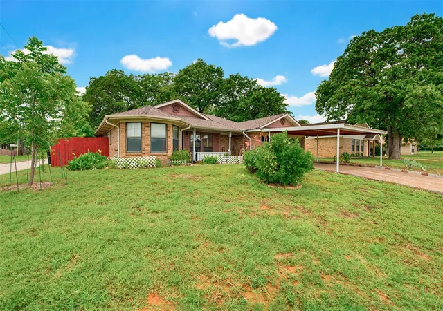 Homes for sale in Rockdale, TX | 501 Meadow Dr, Rockdale, TX 76567 | MLS# 2890063
