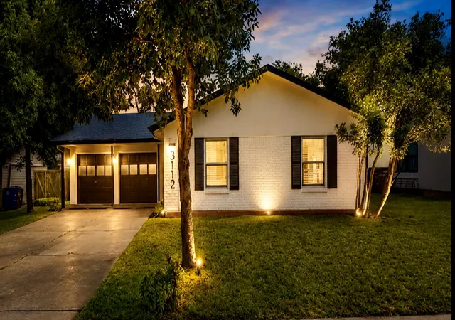 3rd image of 3112 Crosscreek Dr, Austin, TX 78757 | MLS# 3904294