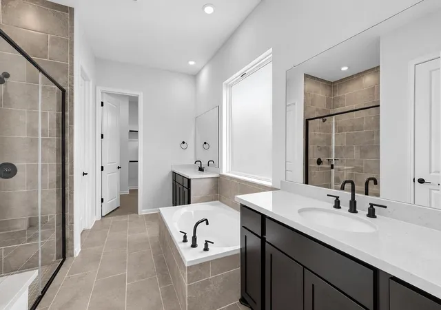 Photo 3 of Single family home for sale at 181 Little Tenina Trl, Cedar Creek, TX | MLS# 9743472 | Listing updated on 2026-10-05