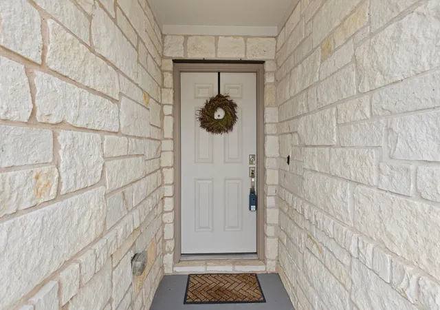 Photo 3 of Single family home for sale at 1012 S San Marcos St, Manor, TX 78653 | MLS# 9934296 | Listing updated on 2026-09-22