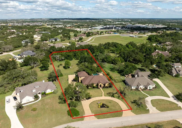 Photo 2 of Single family home for sale at 416 Shadywood Ln, Dripping Springs, TX 78620 | MLS# 8326916 | Listing updated on 2026-08-31