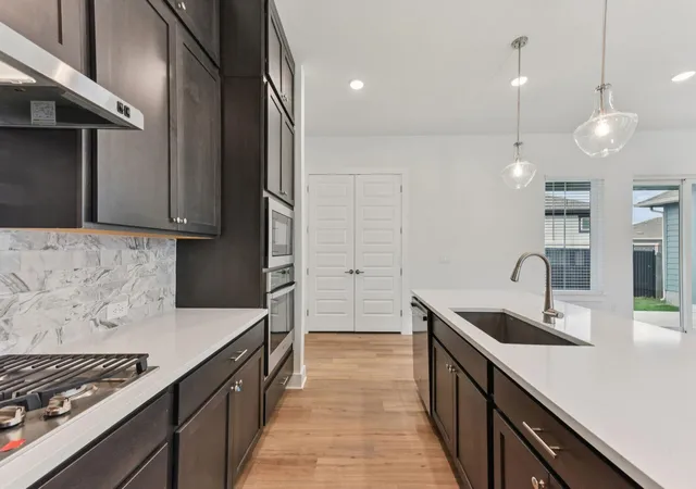 Photo 3 of Sale Pending at 7517 Boyd Hvn Dr, Austin, TX 78744 | MLS# 6190840 | Listing updated on 2026-08-15