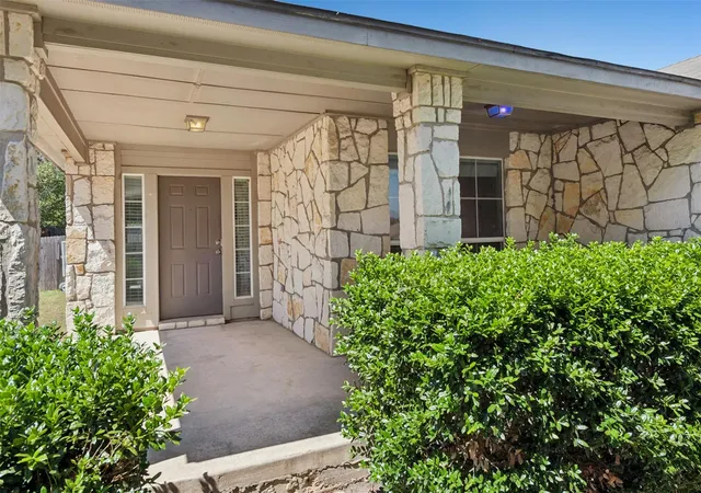 Photo 2 of Single family home for sale at 305 Verano Dr, Kyle, TX 78640 | MLS# 7336455 | Listing updated on 2026-10-07