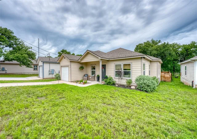 Homes for sale in Kingsland, TX | 2210 Mcarthur Ave, Kingsland, TX 78639 | MLS# 5374207