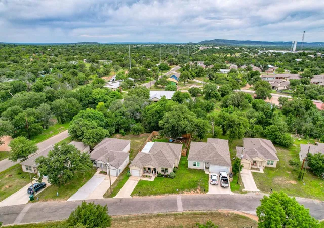 Homes for sale in Kingsland, TX | 2210 Mcarthur Ave, Kingsland, TX 78639 | MLS# 5374207