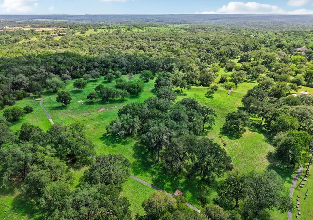 39th image of 485 Bella Vista Cir, Kyle, TX 78640 | MLS# 6460084