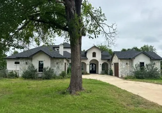 Photo 1 of Single family home for sale at 128 Gloria Blvd, Smithville, TX 78957 | MLS# 5376121 | Listing updated on 2026-10-01