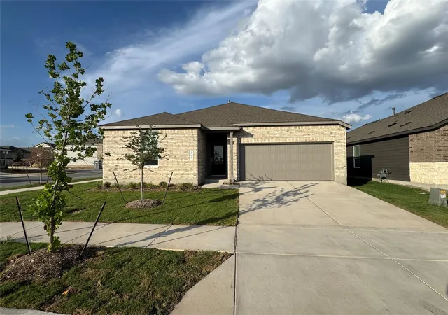 Single family home for sale at 105 El Mirage Rd, San Marcos, TX 78666 | MLS# 2500731 | Listing updated on 2026-09-22