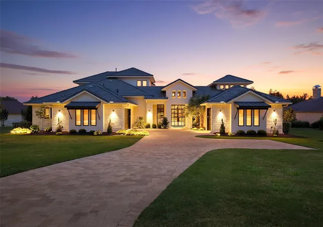 Single family home for sale at 27009 Masters Pkwy, Spicewood, TX 78669 | MLS# 7164212