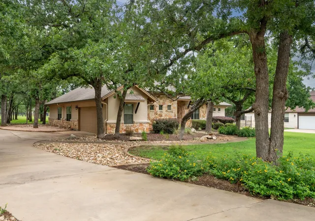 Photo 2 of Single family home for sale at 216 Independence Dr, Georgetown, TX 78633 | MLS# 1482661 | Listing updated on 2026-10-26