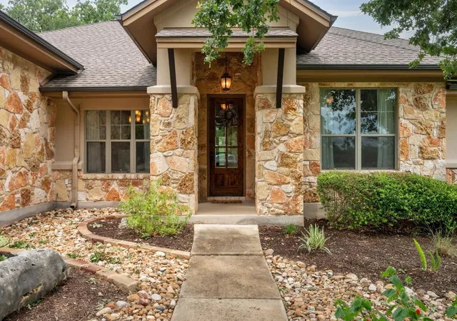 Photo 3 of Single family home for sale at 216 Independence Dr, Georgetown, TX 78633 | MLS# 1482661 | Listing updated on 2026-10-26
