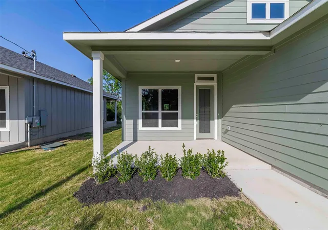 2nd image of 625 Birch Ln, Cottonwood Shores, TX 78657 | MLS# 2817723