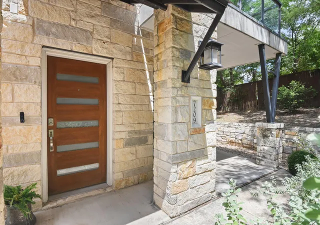 Photo 1 of Townhouse for sale at 7209 Bassett Ct, Austin, TX 78741 | MLS# 6679261 | Listing updated on 2026-09-18