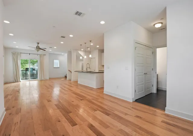 5th image of 7209 Bassett Ct, Austin, TX 78741 | MLS# 6679261