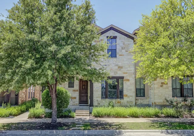 1st image of 4524 Berkman Dr, Austin, TX 78723 | MLS# 5489548